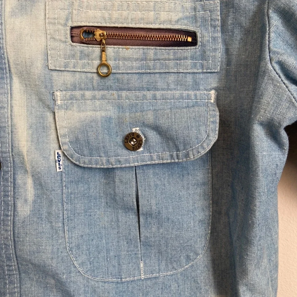Vintage Levi's 70s Men's Bleached‎ Denim Button Up Short Sleeve Shirt Large